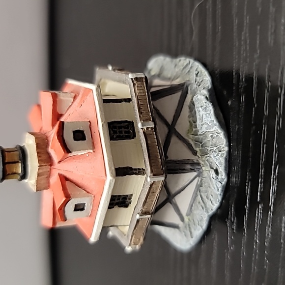 Lenox Thimble Lighthouses (set of 3) - Picture 11 of 12